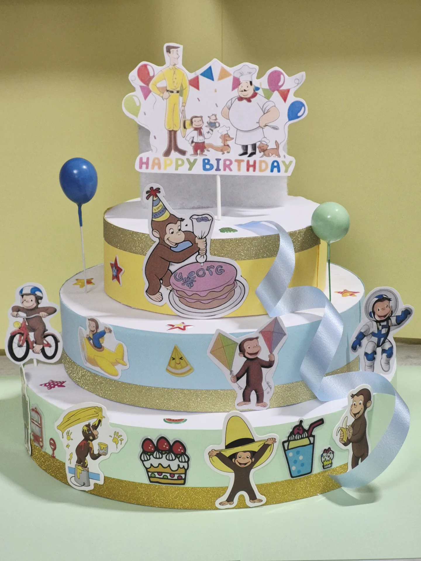 Torta in polistirolo tema George la scimmietta