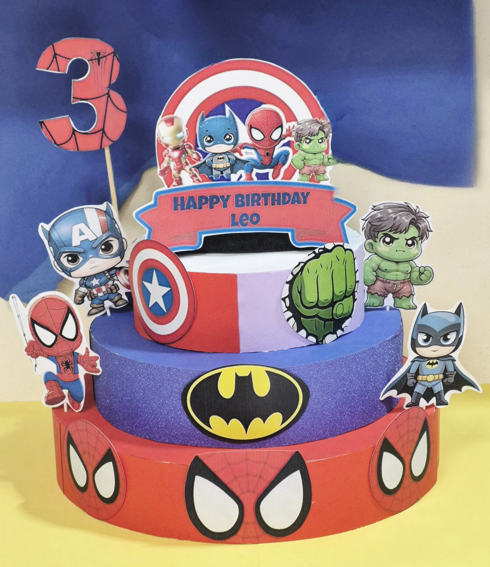 Torta finta tema Marvel/Avengers/Supereroi — Foto