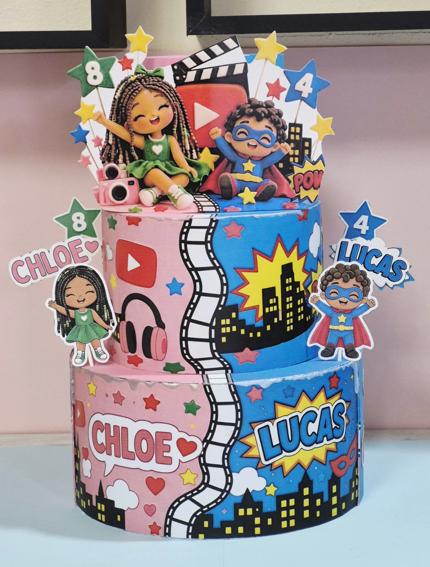 Torta decorativa tema Vlogger YouTuber/ Supereroi